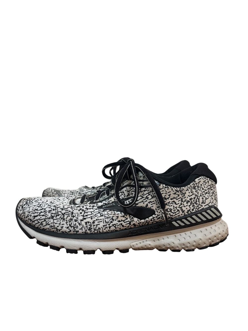 BROOKS Women's Adrenaline GTS 20 Black & White Running Shoes